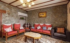 Modern Holiday Home In Bastogne With Garden